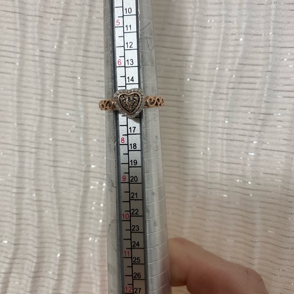 DO NOT BUY. Trade for @nellbelly only. 10k Rose Gold and Diamond Heart Ring - Picture 2 of 7